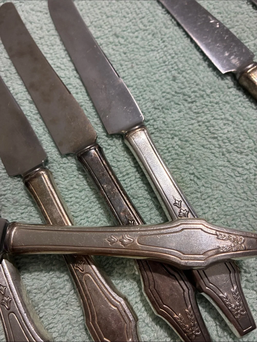 Oneida Silver Stainless Steel Dinner Knife Set - Silver Handles